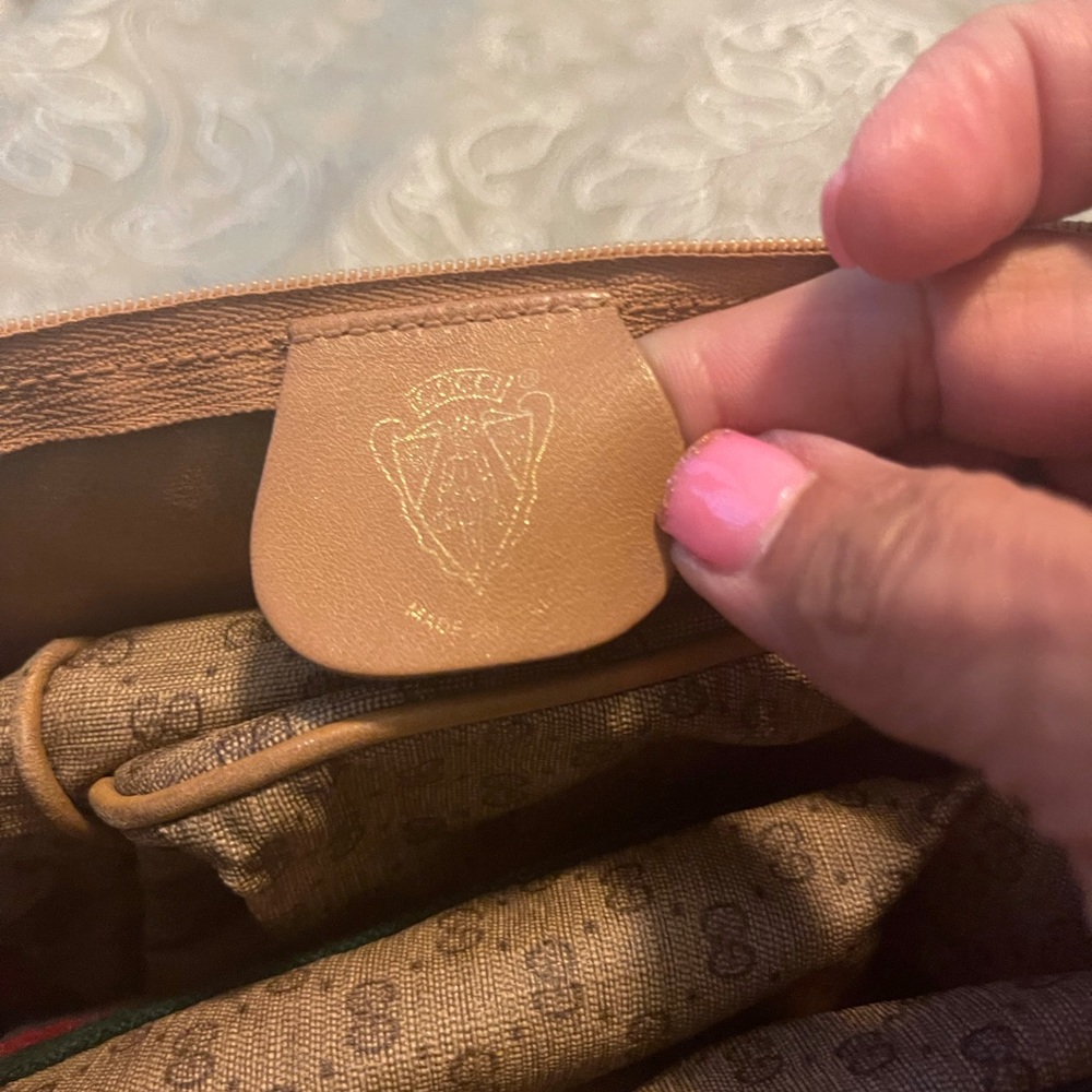 “Authentic” Gucci Brown and Yellow Travel Bag - Picture 4 of 7